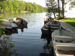 Lake Kagawong Family Cabins