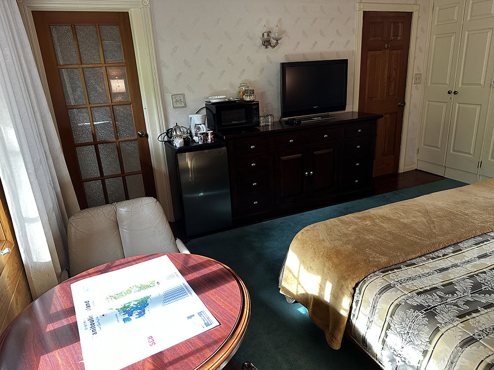 Cedarwood Lodge Outdoor Eating