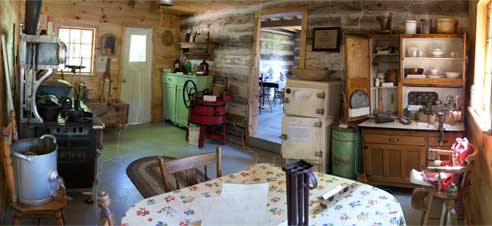 Kitchen area - Log cabin